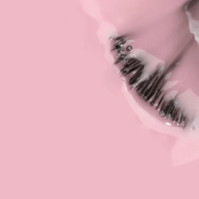 INOCOS - Verniz Gel Ajudar Mais Verniz Gel com fórmula duradoura e pigmentada REF. 91.18.412 Apresentamos-te o Verniz Gel INOCOS Ajudar Mais da Coleção A Million Dreams. Cor Rosa. Detalhes: Verniz Gel Vegan & Cruelty Free Quantidade: 15ml Modo de uso: Após a aplicação da Base, aplica uma ou duas camadas finas de Verniz Gel. Catalisa em Lâmpada UV (120s) ou LED (60s).